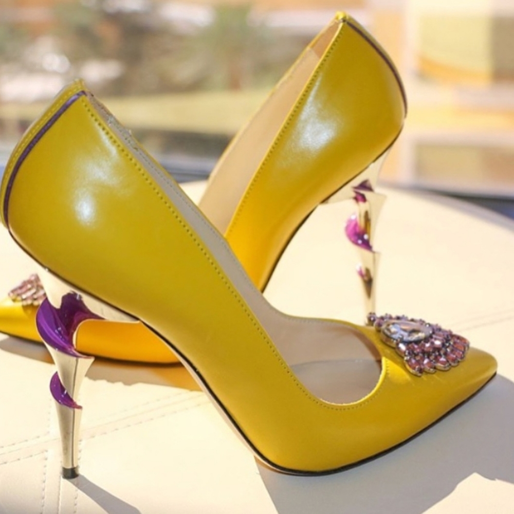 Women's shoes